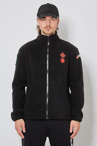 Schwarzer CH+ARMED Artillerie Fleece aus Polyester mit Stickerei, Suisse Badge und verstellbarem Bund – Vorderansicht.